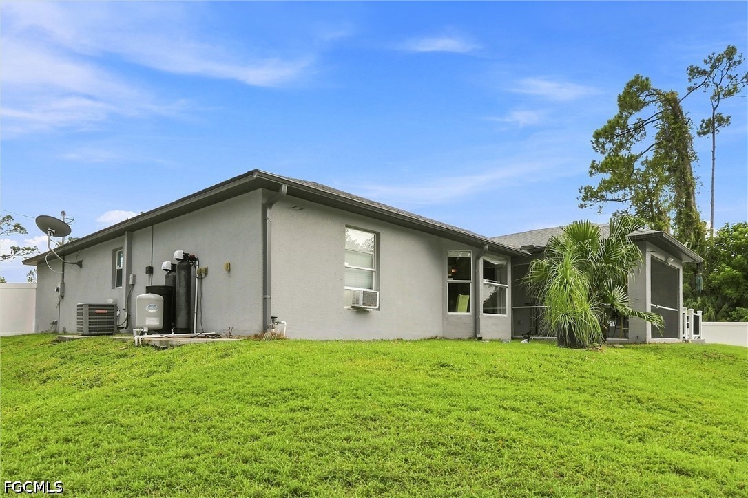 2703 8th, Lehigh Acres, FL 33936