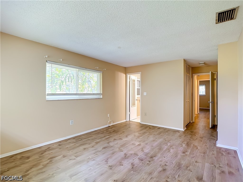 842 Pangola, North Fort Myers, FL 33903