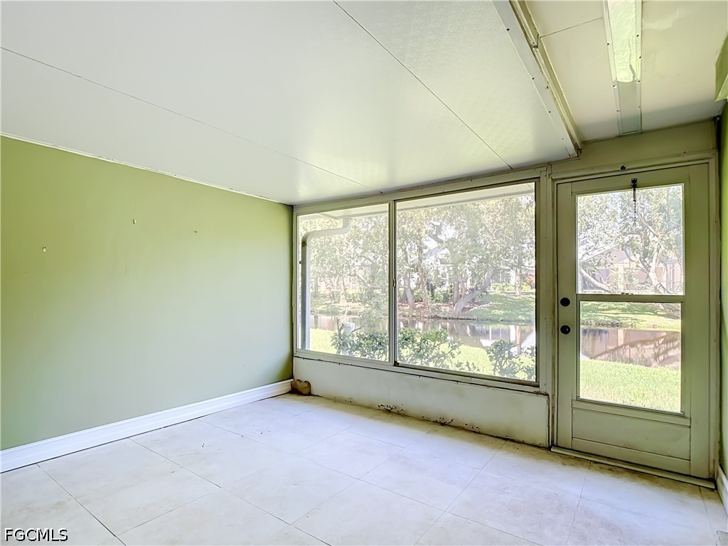 842 Pangola, North Fort Myers, FL 33903