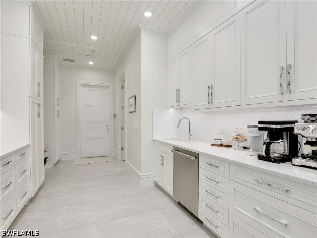 6536 Highcroft, Naples, FL 34119