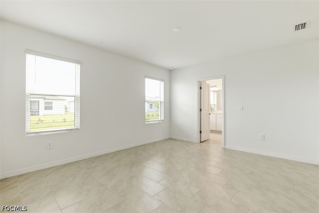 271 Lakeside Breeze, Lehigh Acres, FL 33936