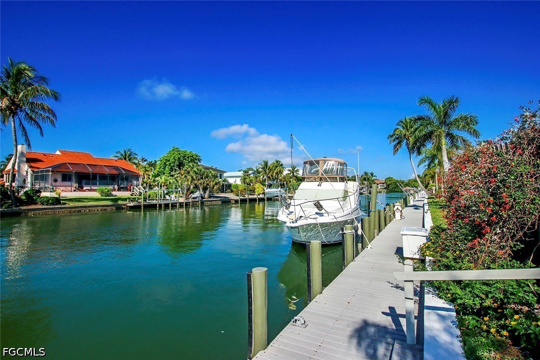 Dock