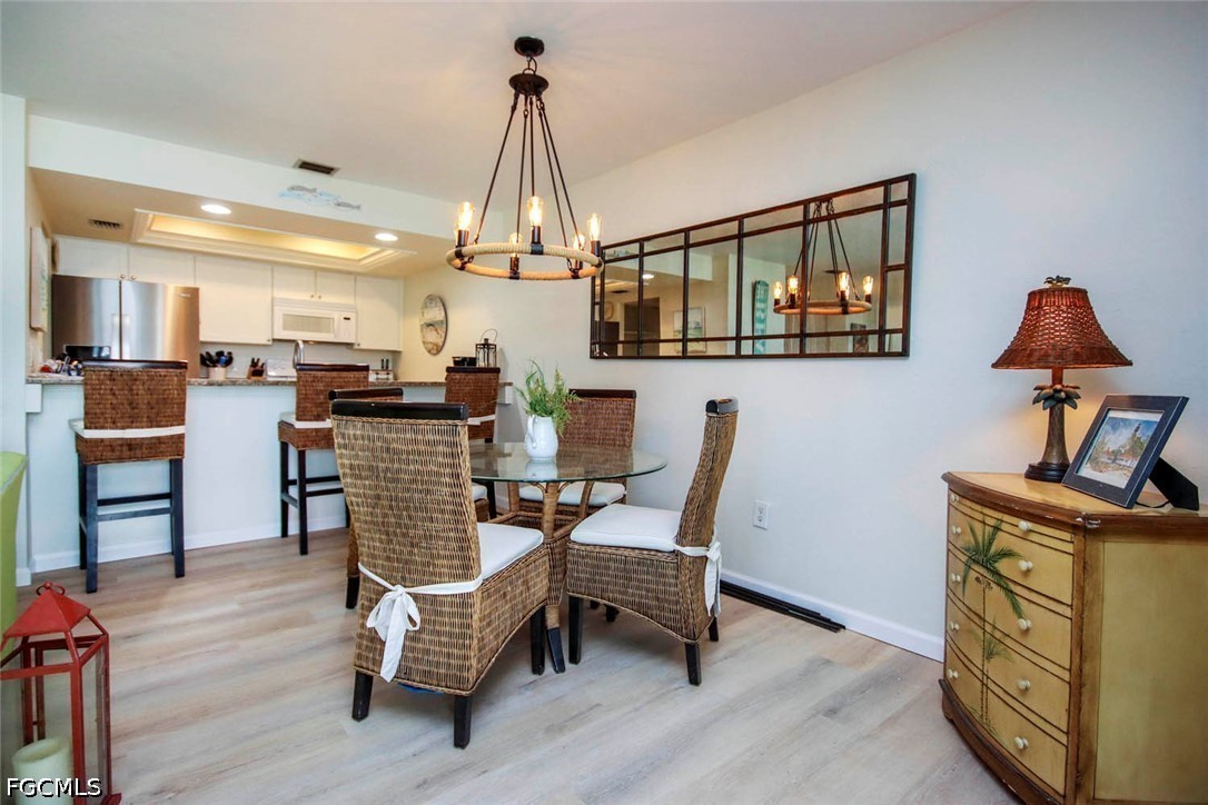 DiningArea