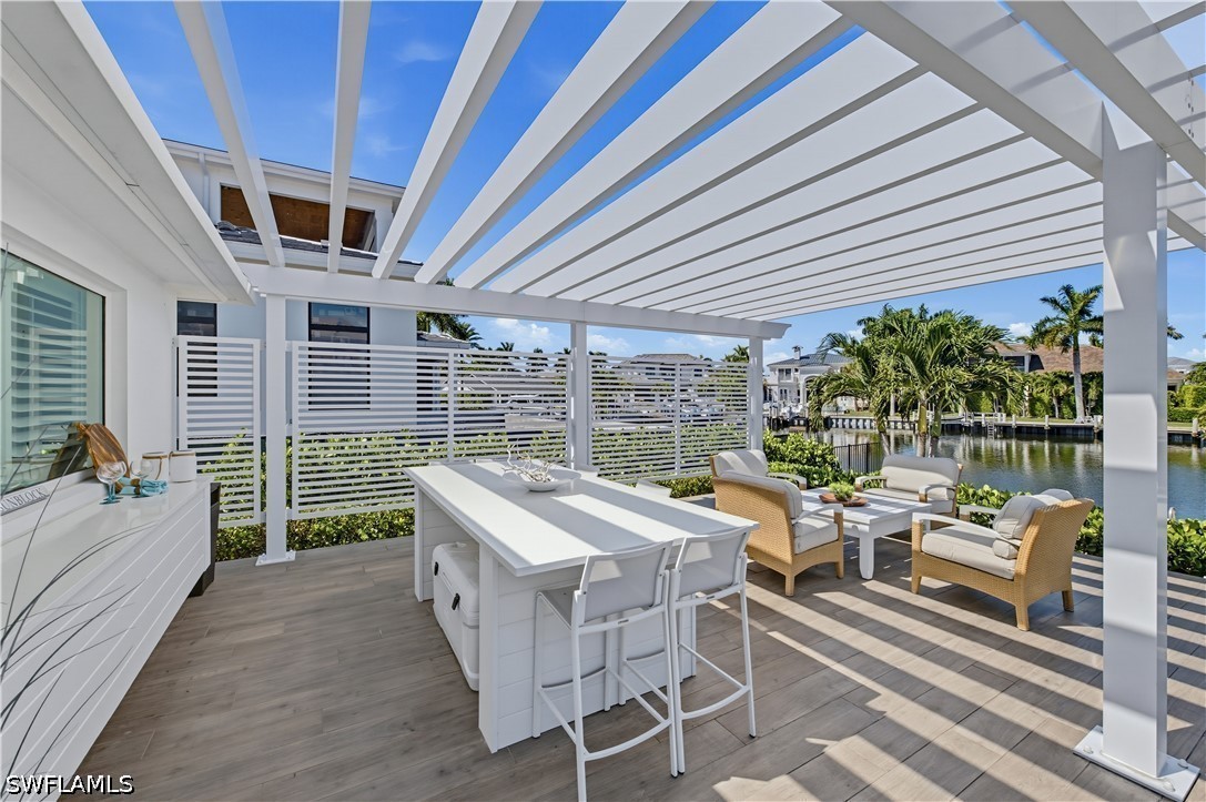 3737 Crayton, Naples, FL 34103