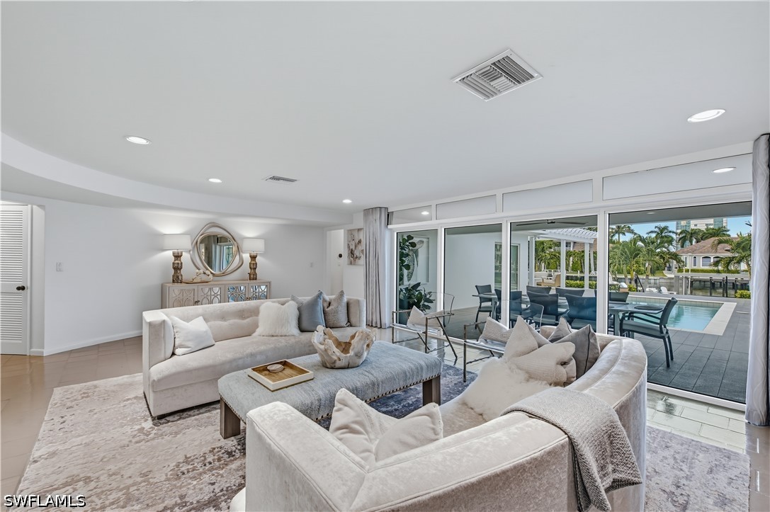 FamilyRoom