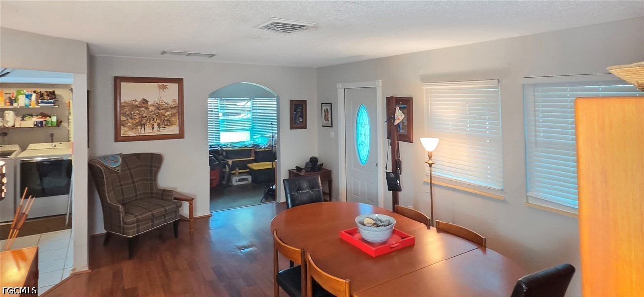 DiningArea