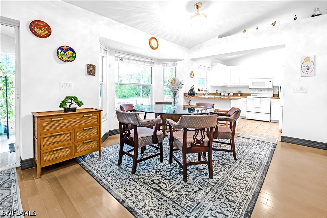 DiningArea