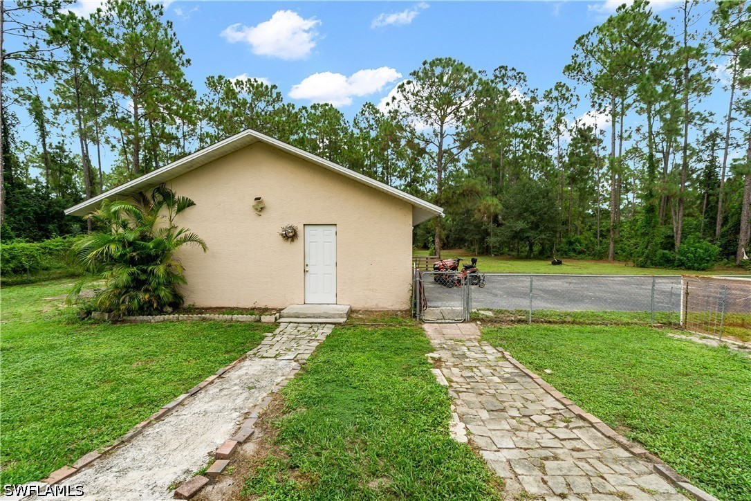 280 14th, Naples, FL 34117
