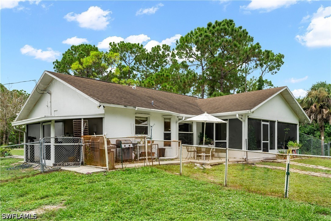 280 14th, Naples, FL 34117