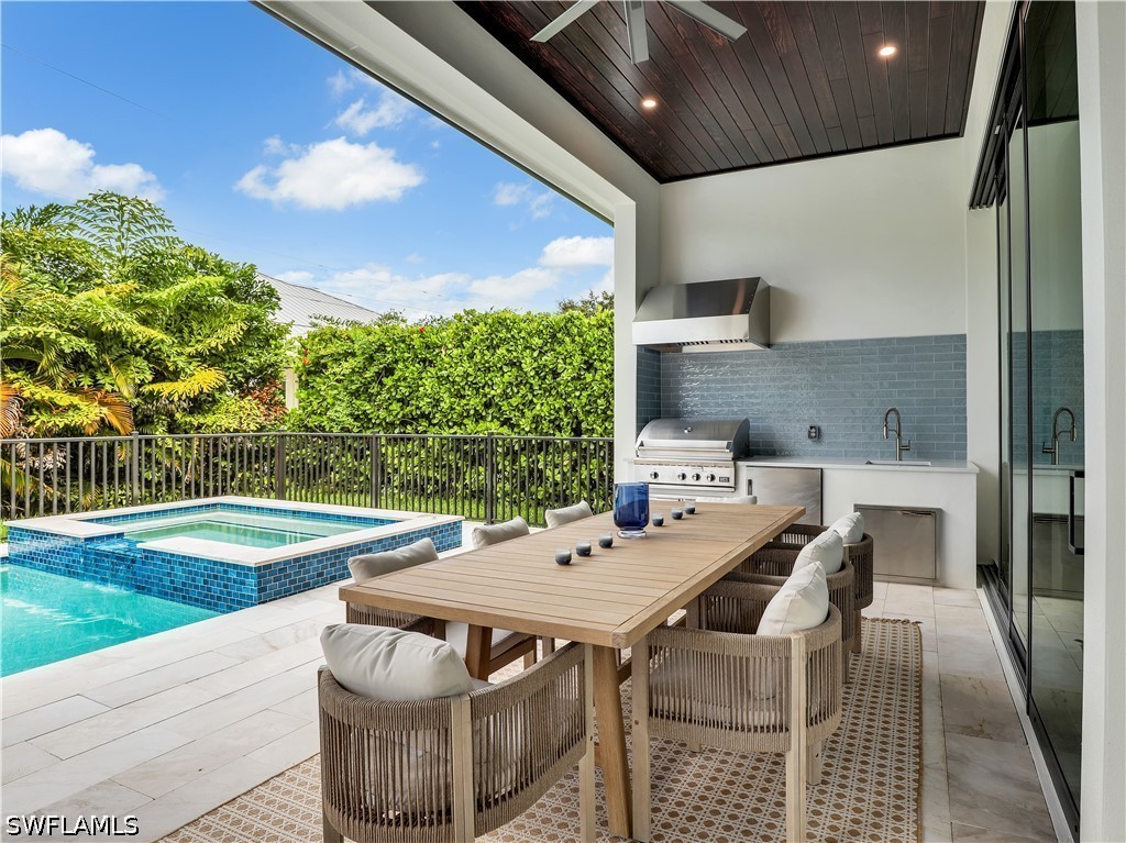 1343 12th, Naples, FL 34102
