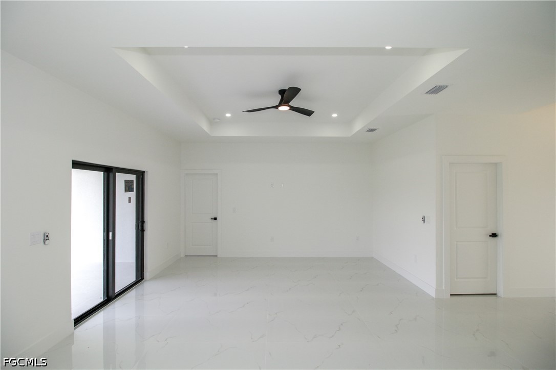 943 Commodore, Lehigh Acres, FL 33974