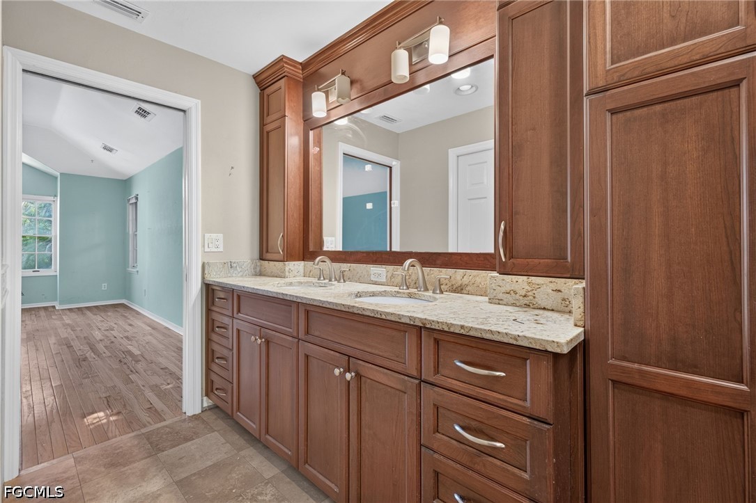 1460 Manuels, Fort Myers, FL 33901