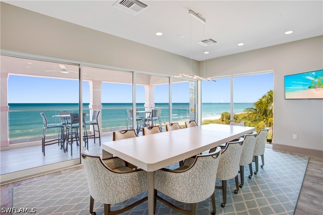 DiningArea
