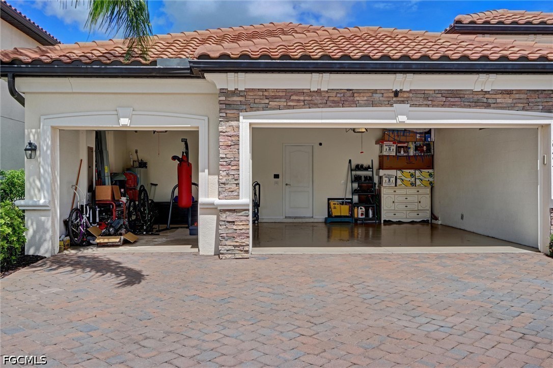 Garage