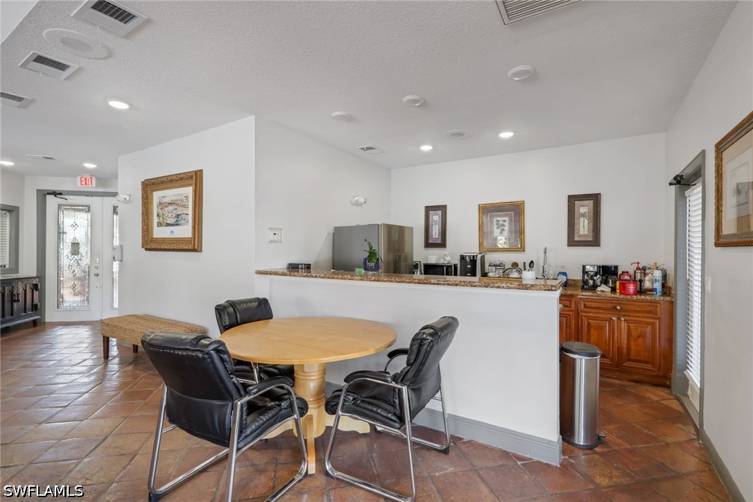 DiningArea