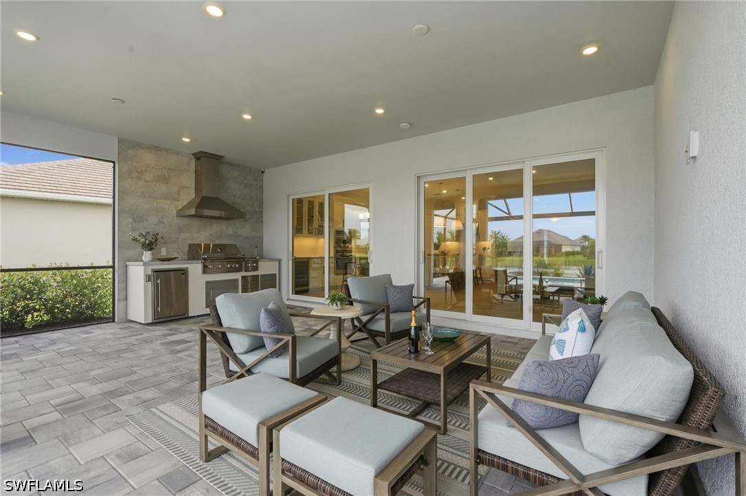 15649 Triesta, Naples, FL 34114