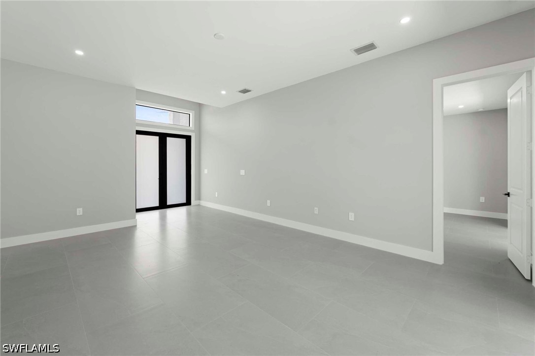 2610 4th, Naples, FL 34120