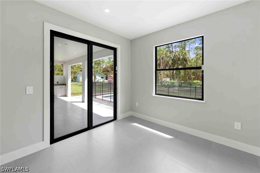 2610 4th, Naples, FL 34120