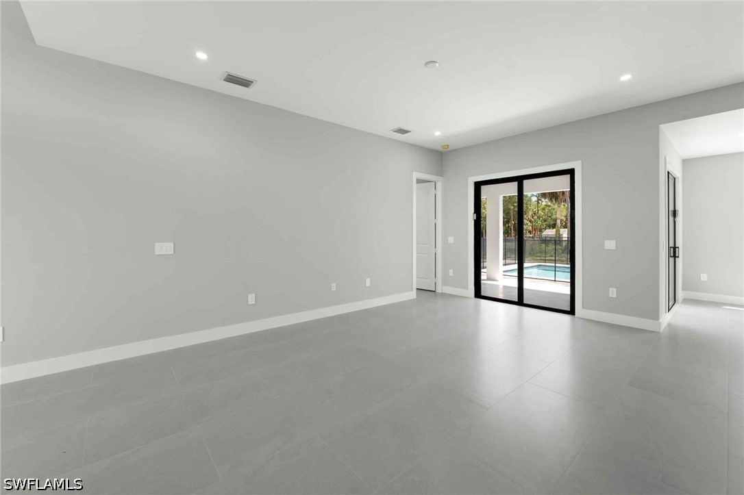 2610 4th, Naples, FL 34120