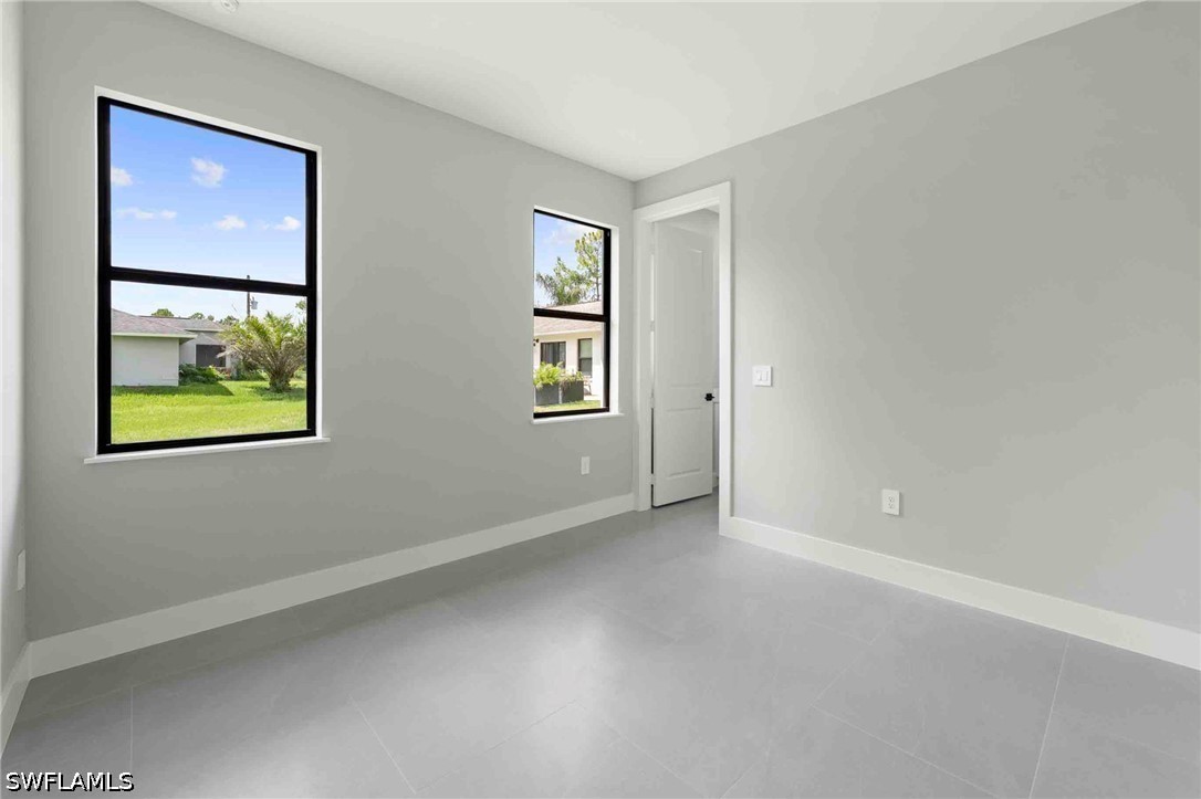 2610 4th, Naples, FL 34120