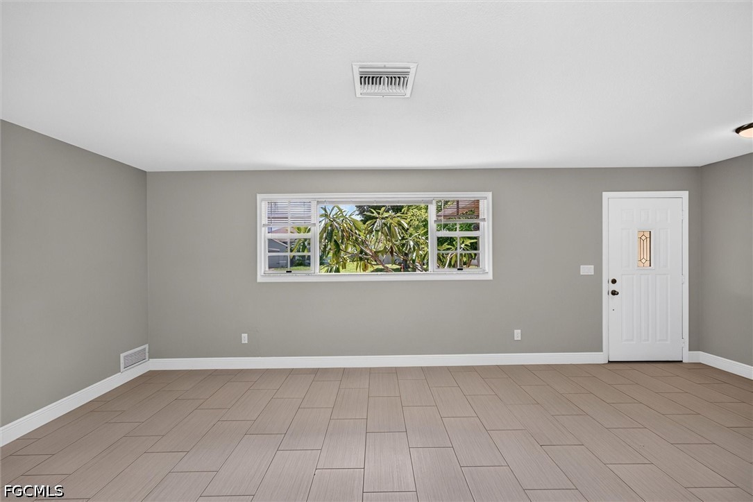 305 27th, Cape Coral, FL 33904