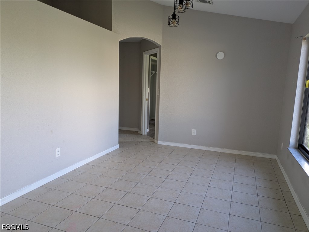 1725 11th, Cape Coral, FL 33993