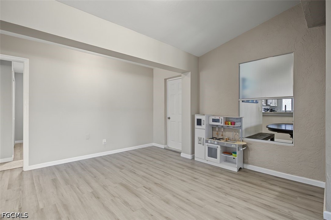 19005 Tampa, Fort Myers, FL 33967