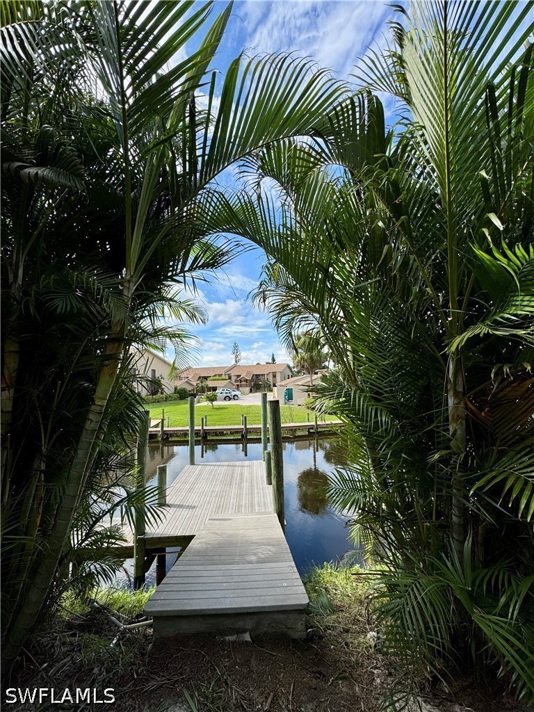 Dock