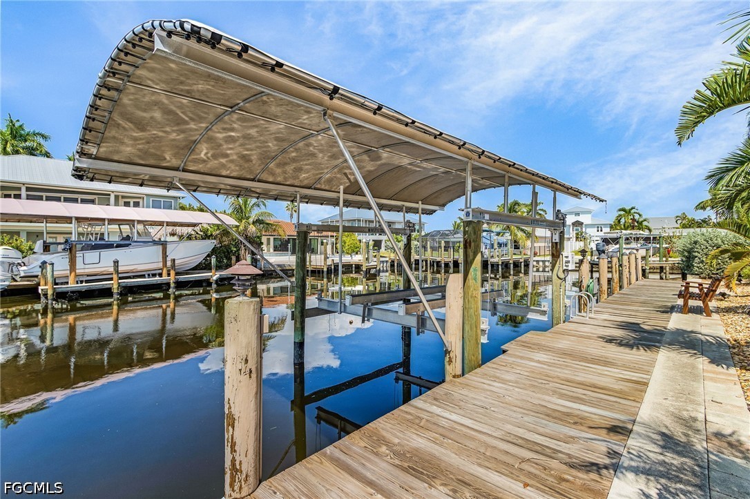 Dock