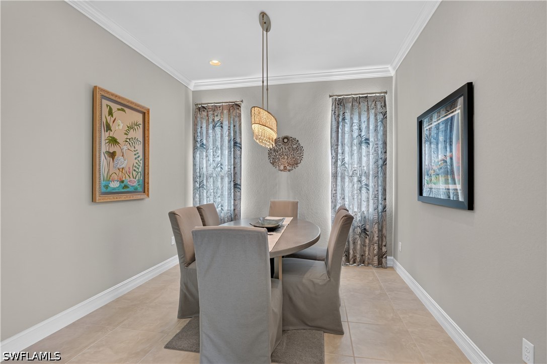 DiningRoom