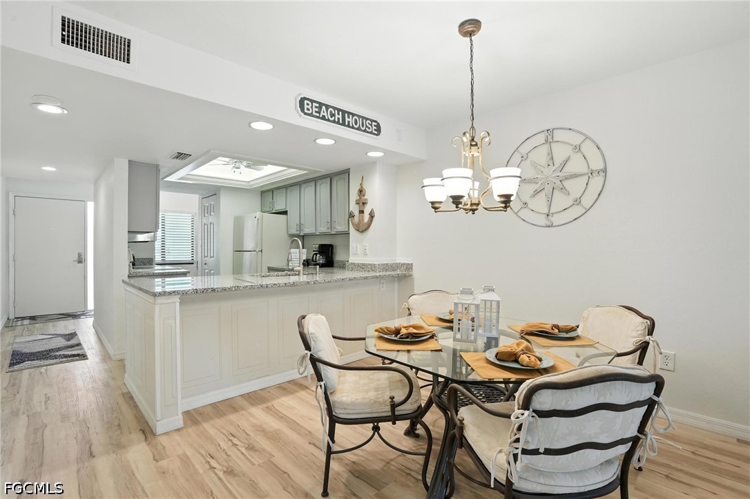 DiningArea