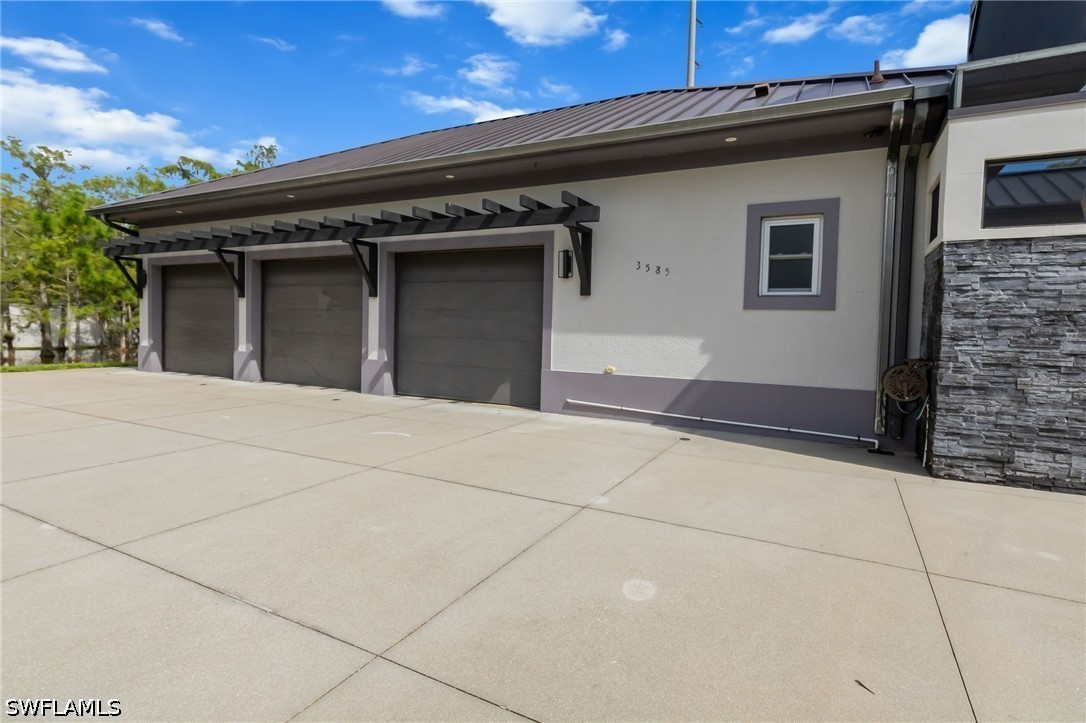 3585 33rd, Naples, FL 34120
