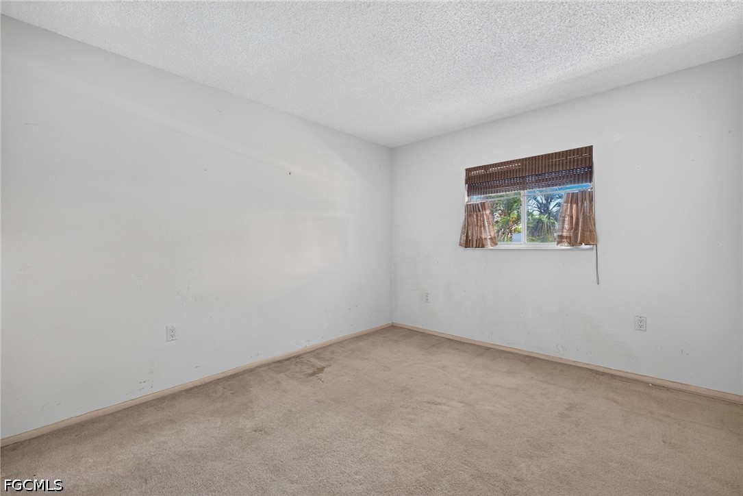 4289 Mariner Unit 211, Fort Myers, FL 33919
