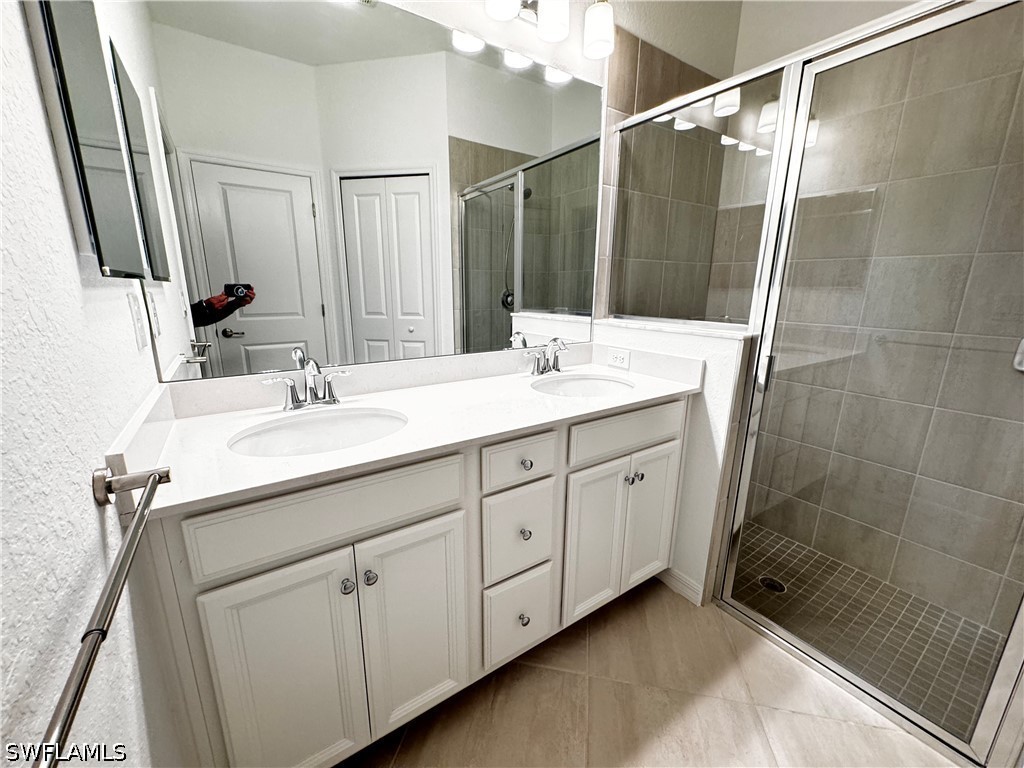 2084 Wellington, Naples, FL 34120