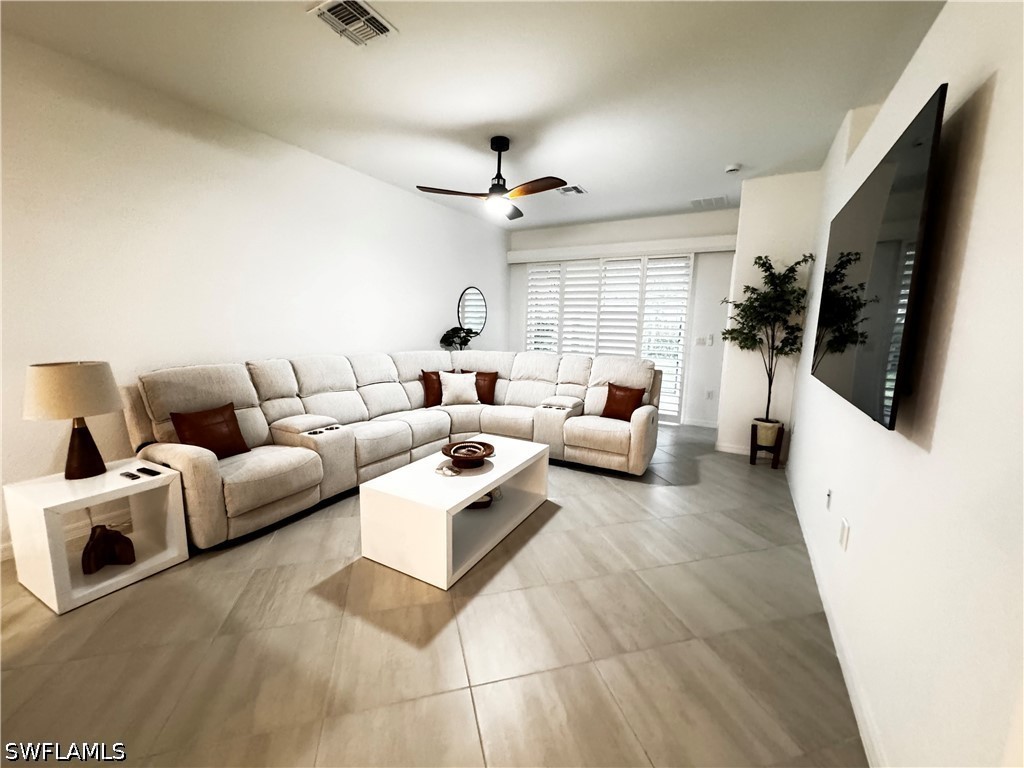 2084 Wellington, Naples, FL 34120