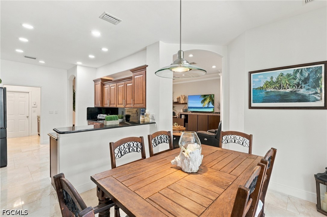DiningArea