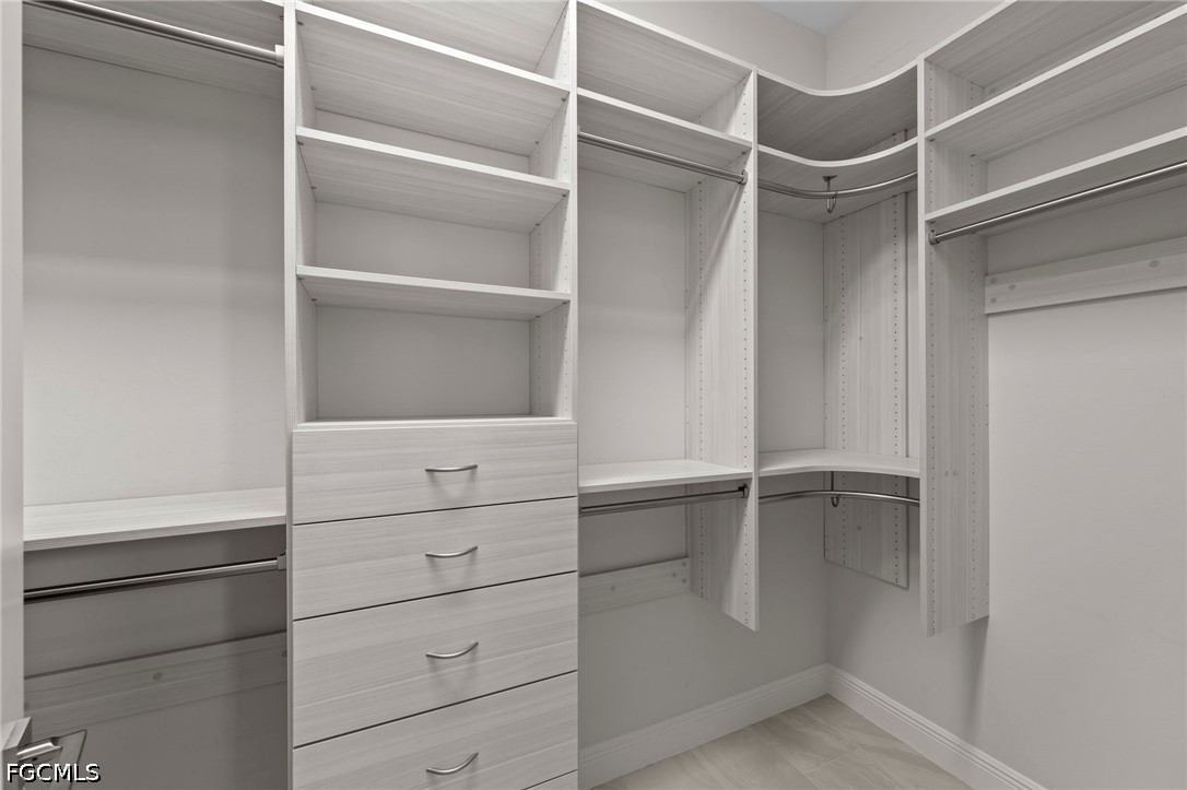 WalkInClosets