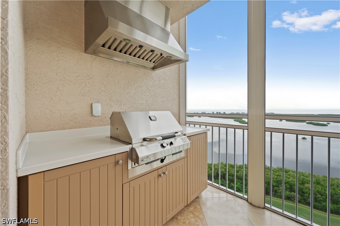 4951 Bonita Bay Unit Ph 302, Bonita Springs, FL 34134
