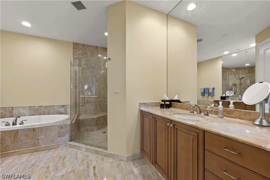 4951 Bonita Bay Unit Ph 302, Bonita Springs, FL 34134
