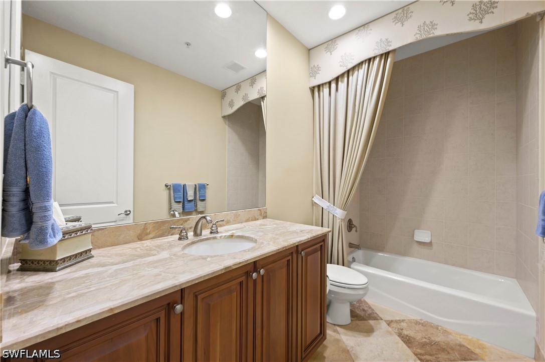 4951 Bonita Bay Unit Ph 302, Bonita Springs, FL 34134