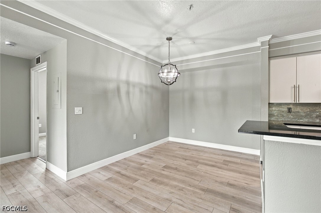 DiningArea