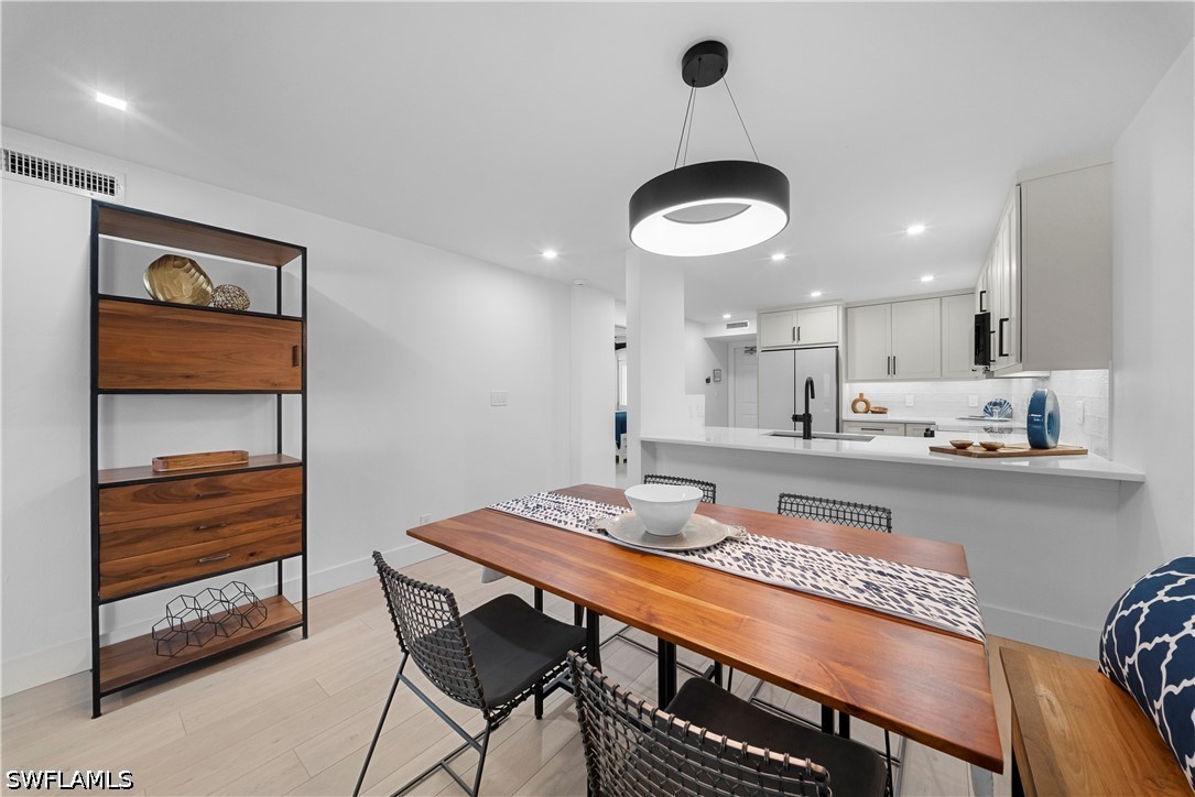DiningArea