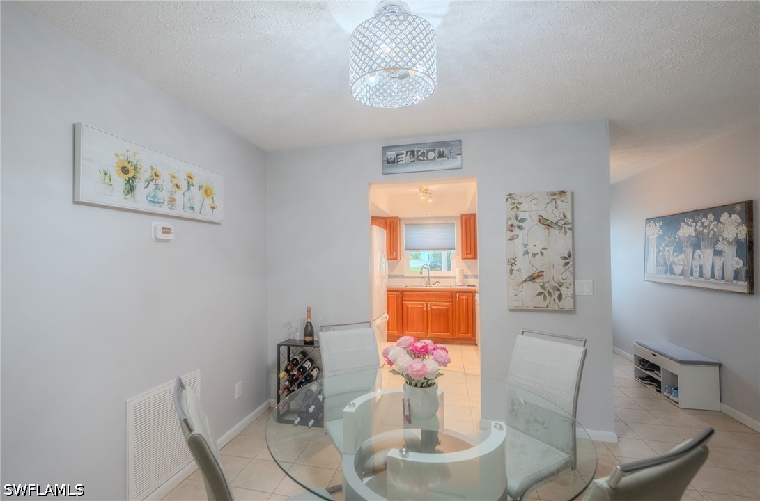 DiningArea