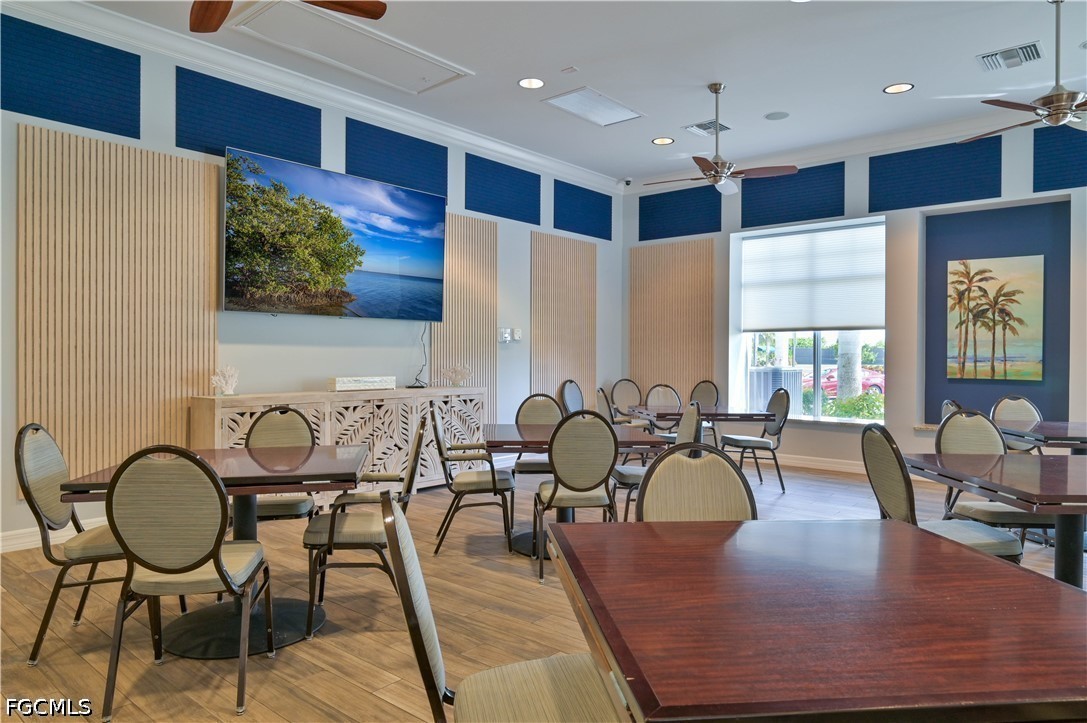 DiningArea