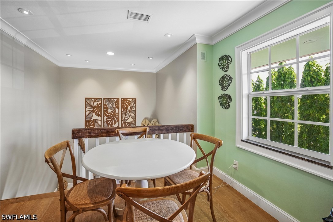 DiningArea
