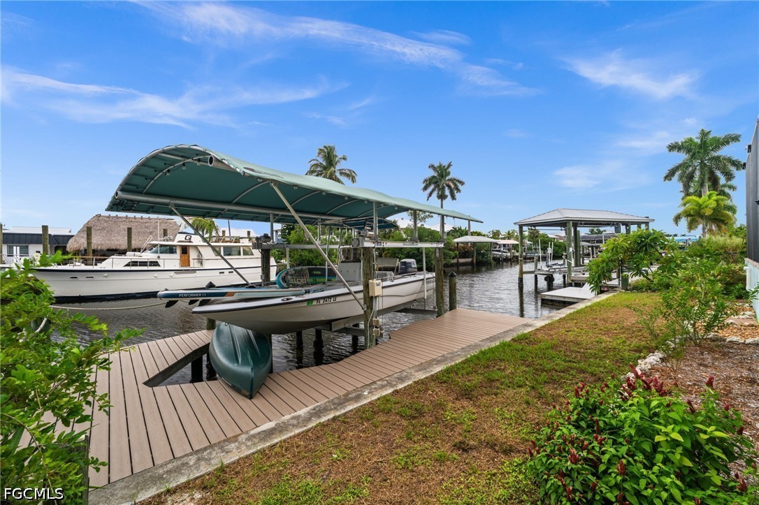 Dock
