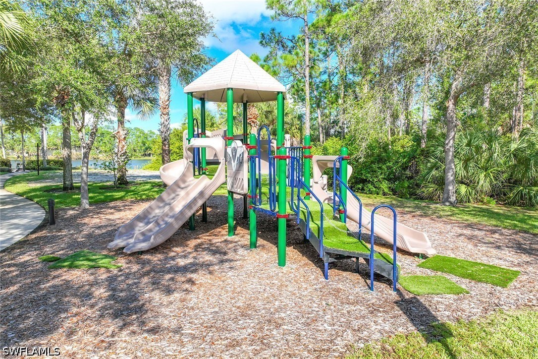 1886 Tarpon Bay Unit 204, Naples, FL 34119
