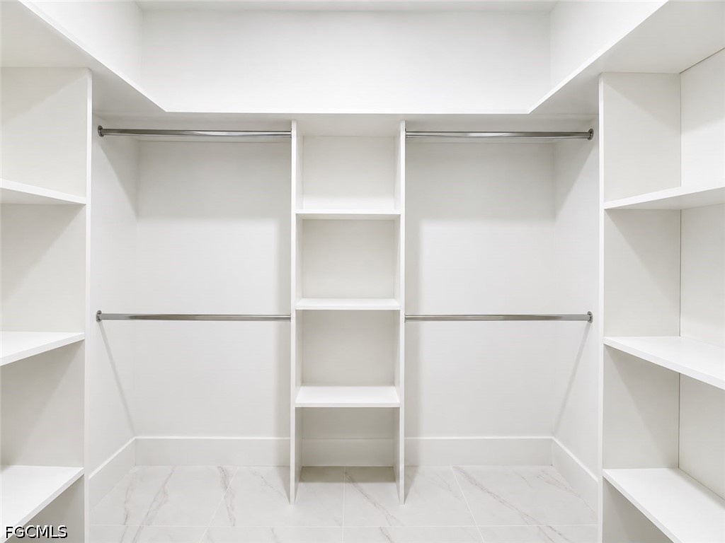 WalkInClosets