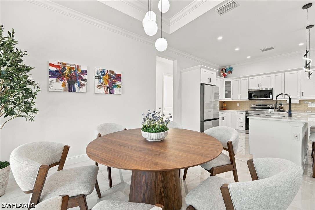 DiningArea