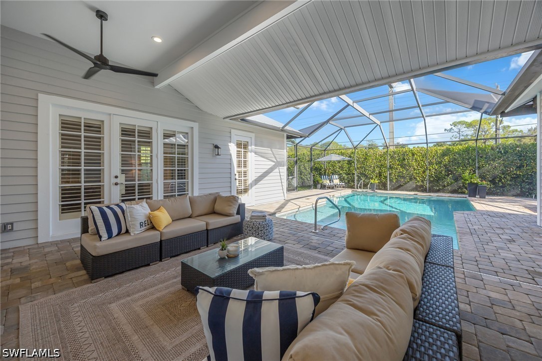 8137 Ronda, Naples, FL 34109